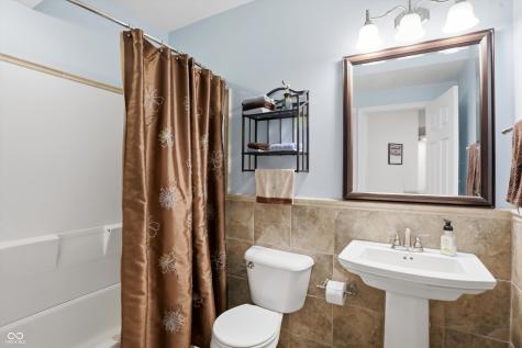 7732 Prairie View Drive Indianapolis IN 46256