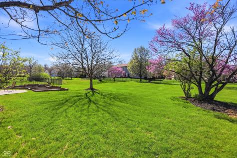 7732 Prairie View Drive Indianapolis IN 46256
