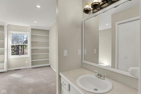 8163 Frisco Way Indianapolis IN 46240
