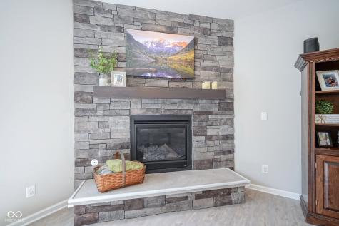 6642 Clearwood Drive Brownsburg IN 46112