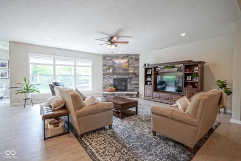 6642 Clearwood Drive Brownsburg IN 46112