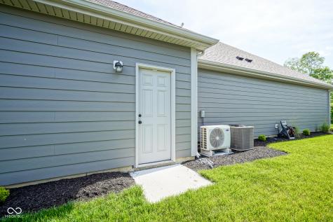 6642 Clearwood Drive Brownsburg IN 46112