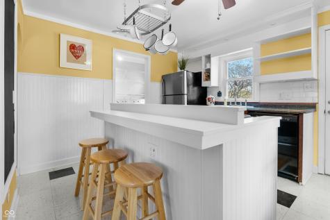 1825 Lee Street Columbus IN 47201