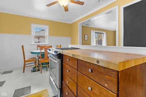 1825 Lee Street Columbus IN 47201