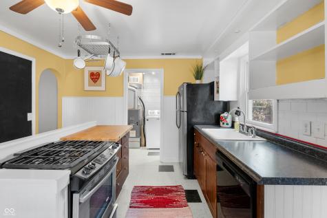 1825 Lee Street Columbus IN 47201