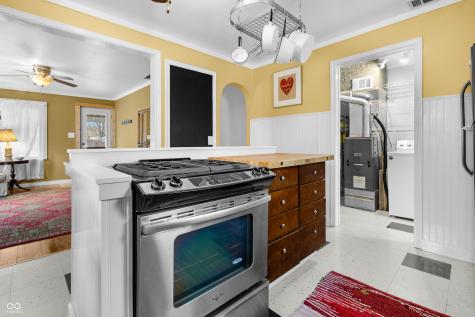 1825 Lee Street Columbus IN 47201