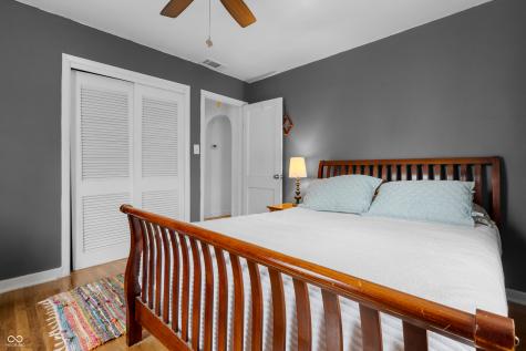 1825 Lee Street Columbus IN 47201