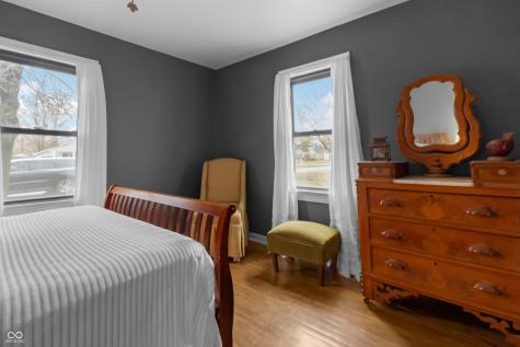 1825 Lee Street Columbus IN 47201