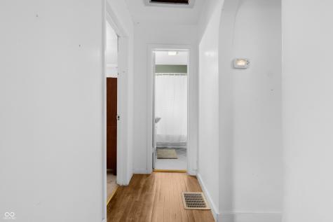 1825 Lee Street Columbus IN 47201