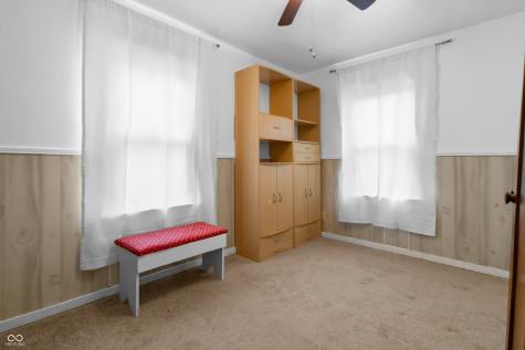 1825 Lee Street Columbus IN 47201