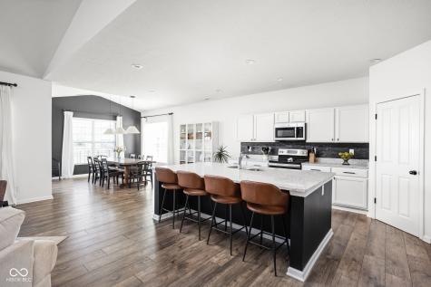 8850 Wicklow Way Brownsburg IN 46112
