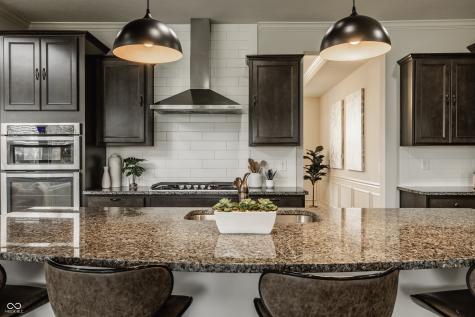 4428 Voyageur Way Carmel IN 46074