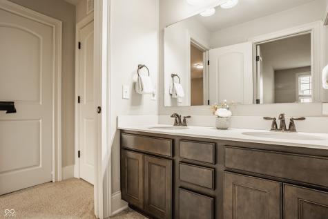 4428 Voyageur Way Carmel IN 46074