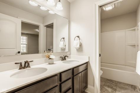 4428 Voyageur Way Carmel IN 46074