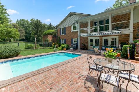 412 Pine Drive Indianapolis IN 46260
