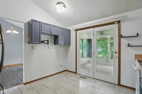 5847 Democracy Drive Indianapolis IN 46254