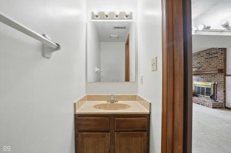 5847 Democracy Drive Indianapolis IN 46254