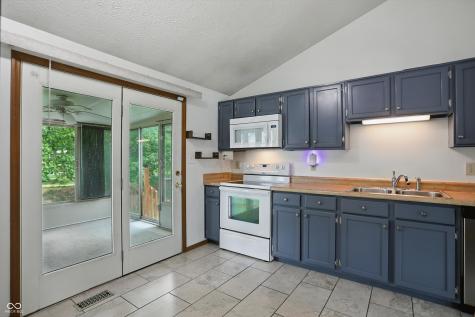 5847 Democracy Drive Indianapolis IN 46254