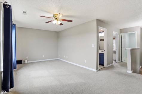 2295 Lakecrest Drive Columbus IN 47201