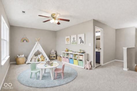 2295 Lakecrest Drive Columbus IN 47201