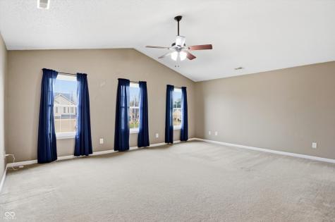 2295 Lakecrest Drive Columbus IN 47201