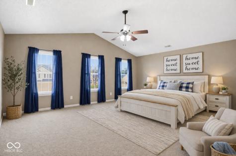 2295 Lakecrest Drive Columbus IN 47201