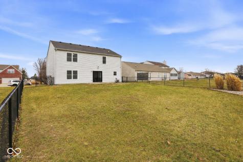 2295 Lakecrest Drive Columbus IN 47201