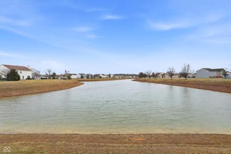 2295 Lakecrest Drive Columbus IN 47201