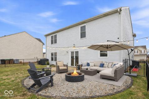 2295 Lakecrest Drive Columbus IN 47201