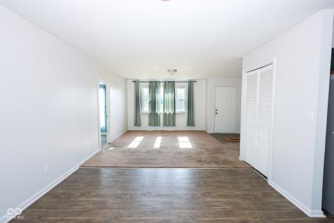 664 N County Road 800 E Avon IN 46123