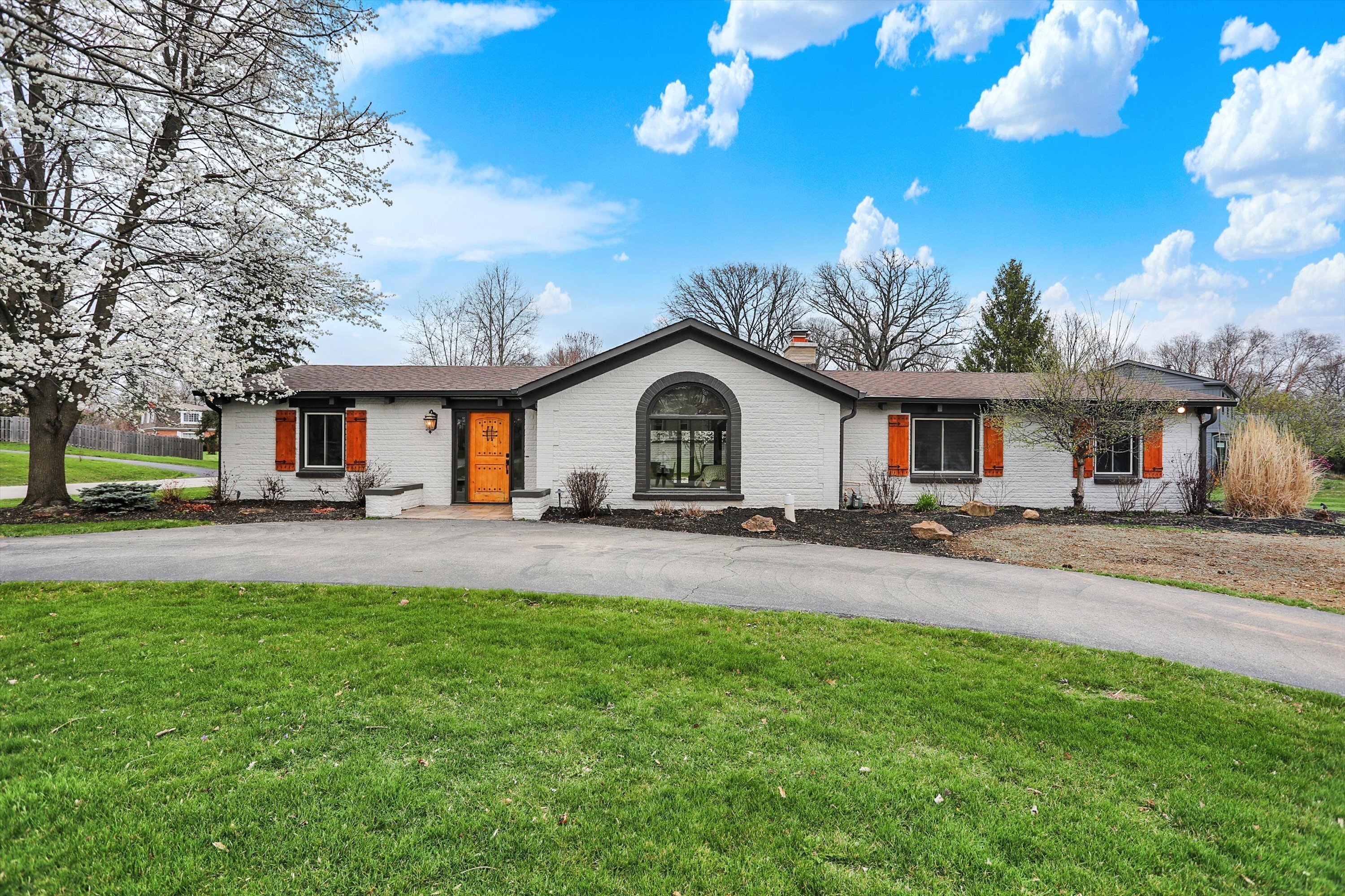 6303 Lands End Lane Indianapolis IN 46220