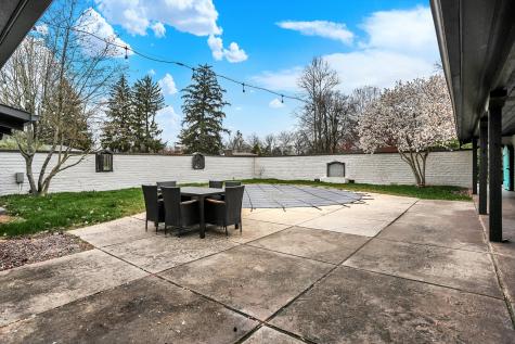 6303 Lands End Lane Indianapolis IN 46220