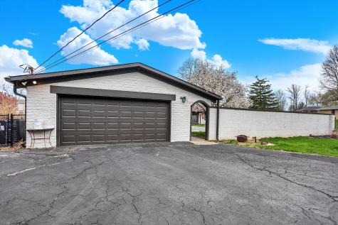 6303 Lands End Lane Indianapolis IN 46220