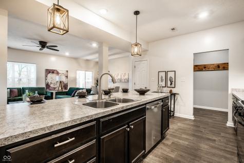 9818 April Rose Drive Fishers IN 46040