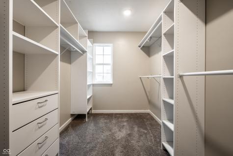 9818 April Rose Drive Fishers IN 46040