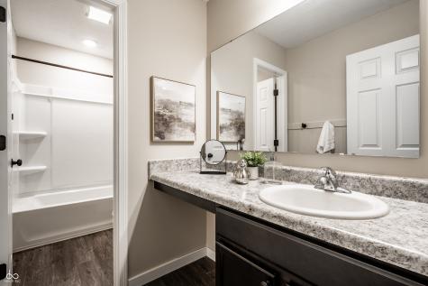 9818 April Rose Drive Fishers IN 46040