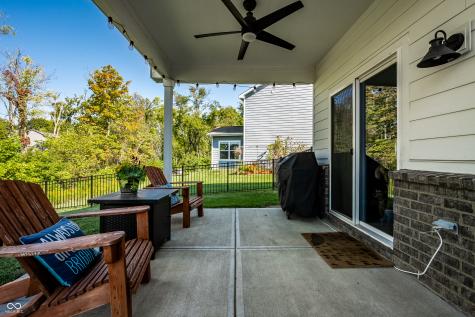 9818 April Rose Drive Fishers IN 46040