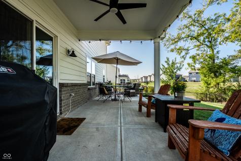 9818 April Rose Drive Fishers IN 46040