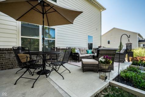 9818 April Rose Drive Fishers IN 46040
