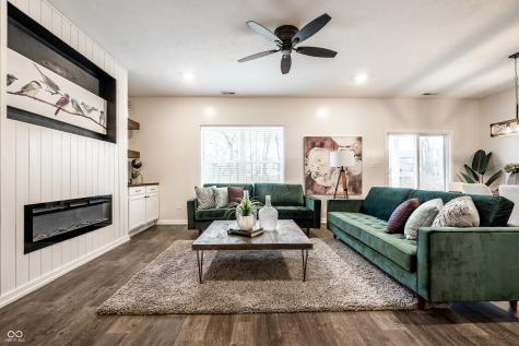 9818 April Rose Drive Fishers IN 46040