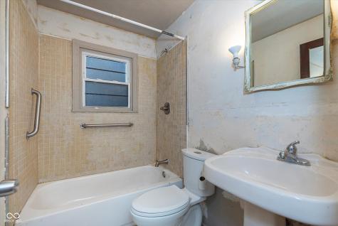 1936 Glenridge Drive Indianapolis IN 46218