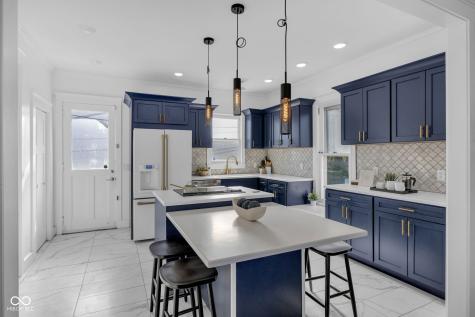 115 Charlotte Place Indianapolis IN 46202