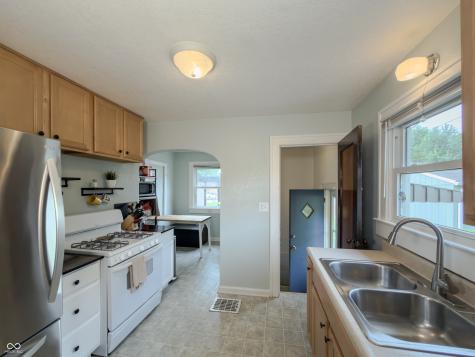 5251 E 11th Street Indianapolis IN 46219