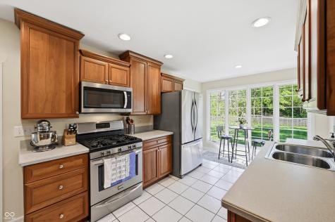 16 W 61st Street Indianapolis IN 46208