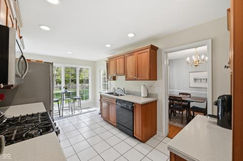 16 W 61st Street Indianapolis IN 46208