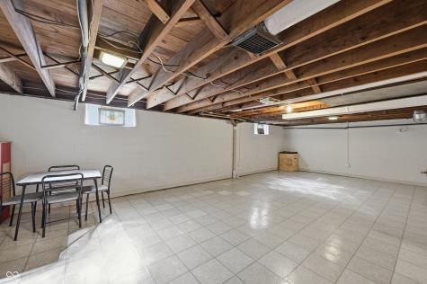 16 W 61st Street Indianapolis IN 46208