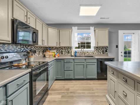 8648 Wheatfield Drive Indianapolis IN 46113