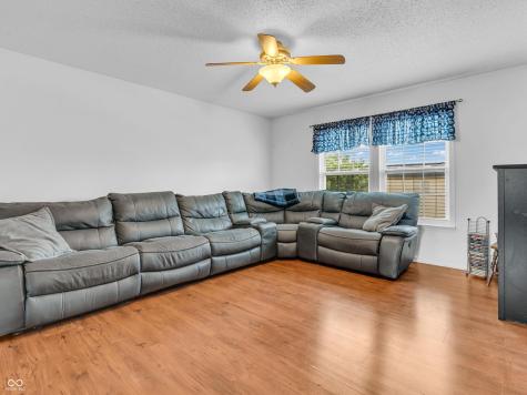 8648 Wheatfield Drive Indianapolis IN 46113