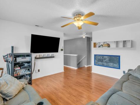 8648 Wheatfield Drive Indianapolis IN 46113