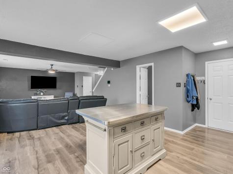 8648 Wheatfield Drive Indianapolis IN 46113
